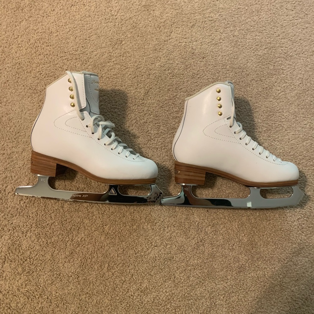 Jackson aspire xp skates  Kids ice skates